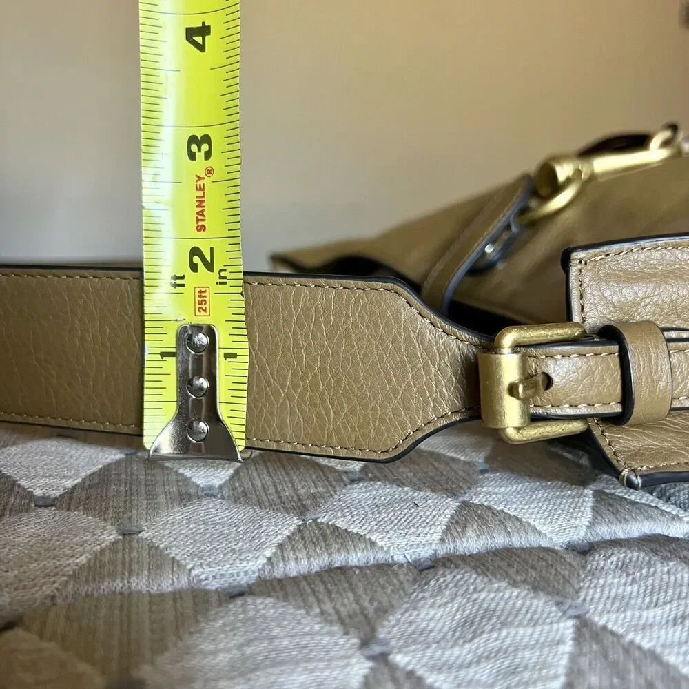 Rebecca Minkoff Megan Seaweed Color Leather Crossbody Shoulder Feedbag Style Bag